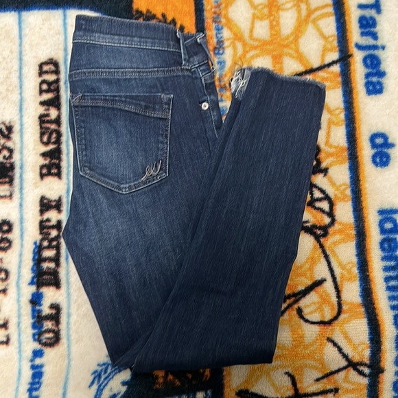 Express Mid Rise Jean - Picture 4 of 5